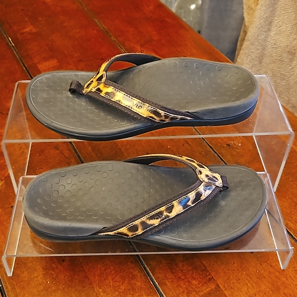 VIONIC | ORTHAHEEL TIDE II | BROWN LEOPARD THONGS - Picture 2 of 9